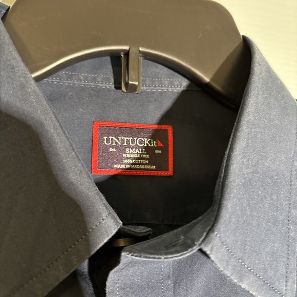 Untuckit Navy Blue Button Down Dress Shirt Sz Small - Picture 2 of 6